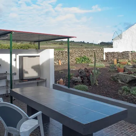 Holiday Home Rua Dr. Marcelino Moules *