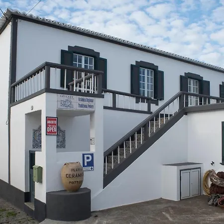 Holiday Home Rua Dr. Marcelino Moules أنغرا دو إِراويزو